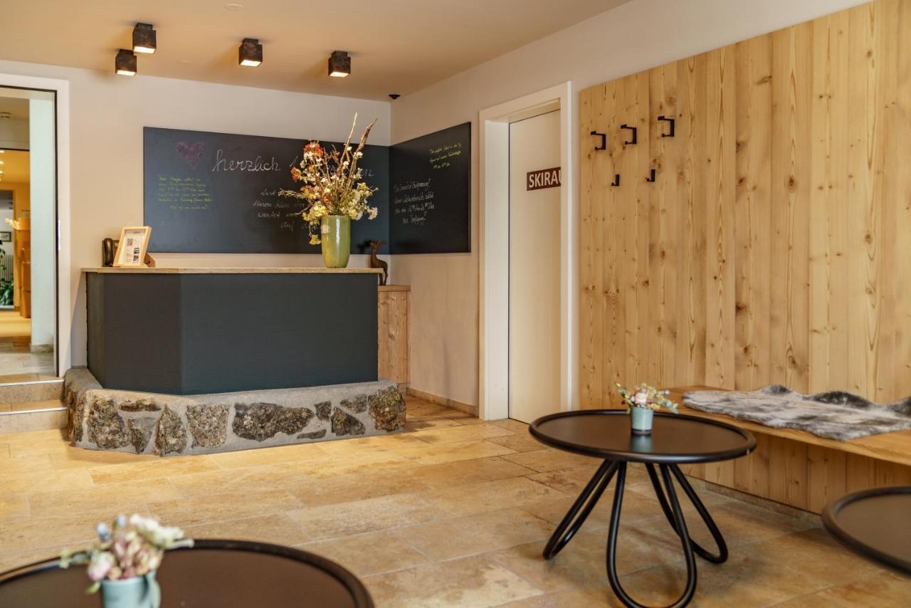 Landhaus Hubertus Wellness & Breakfast Schladming Bagian luar foto